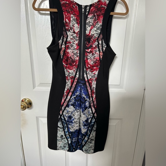 Form fitting formal dress - Picture 2 of 4